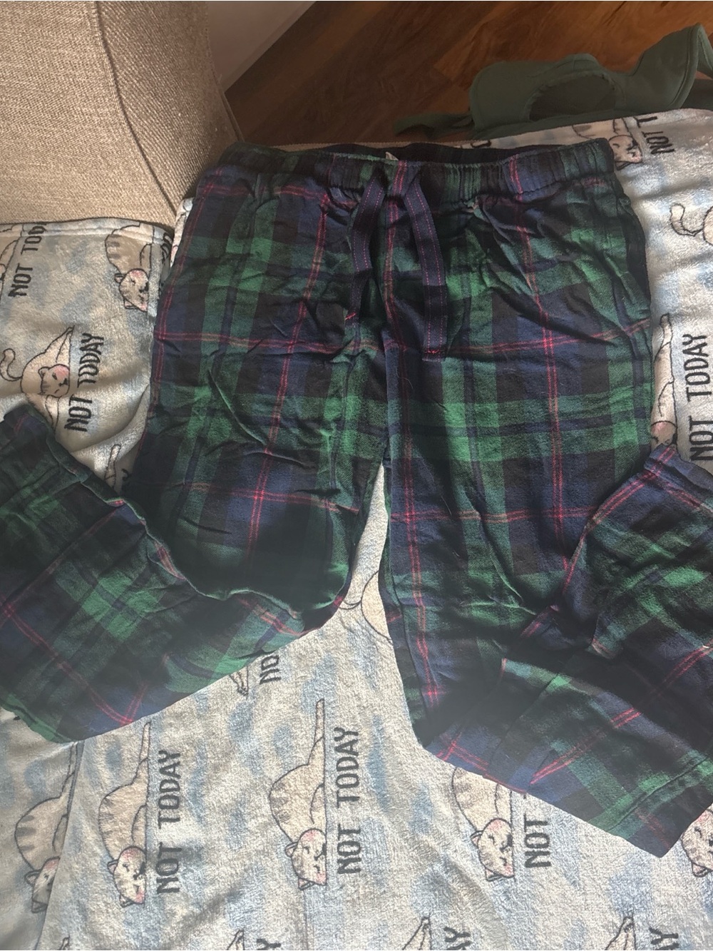 Old Navy Green and Navy Plaid Pajama Pants